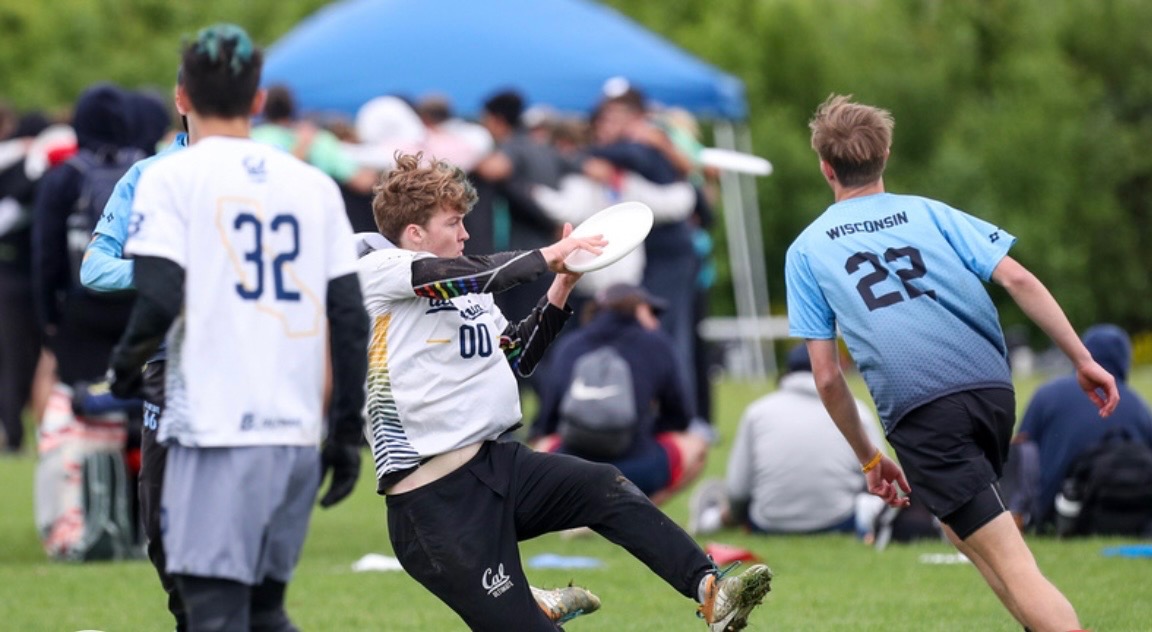 Athlete playing frisbee